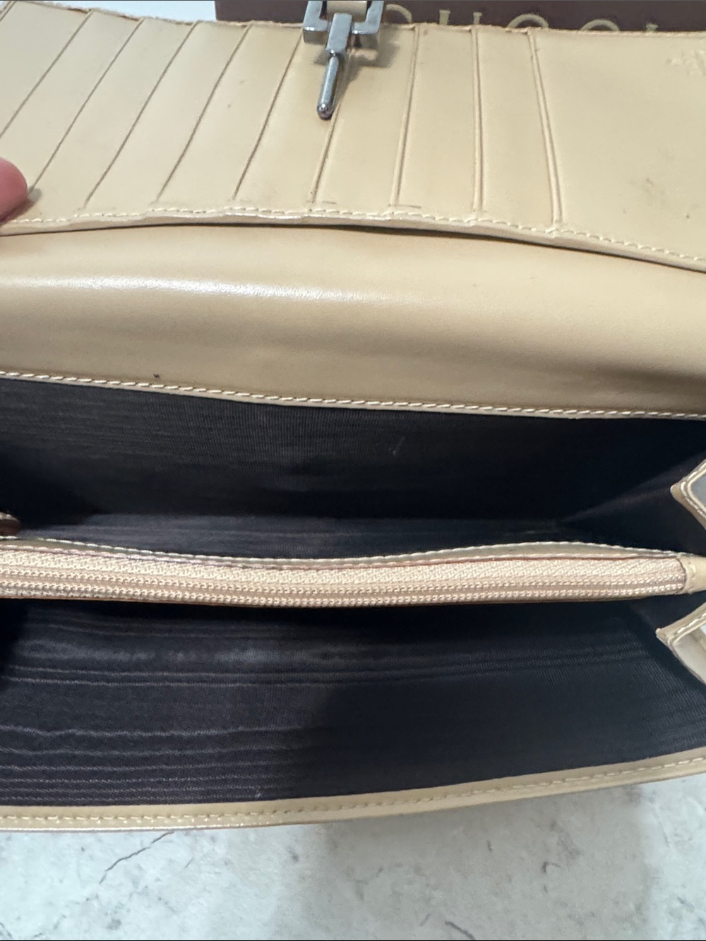 Gucci Jackie Beige Leather long Wallet with Silver-Tone piston lock in box - Picture 10 of 12